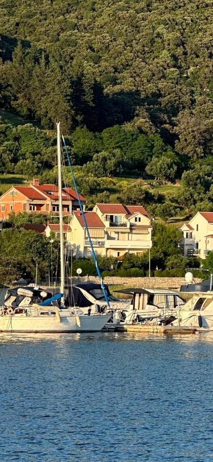 Apartments Anica Supetarska Draga Εξωτερικό φωτογραφία