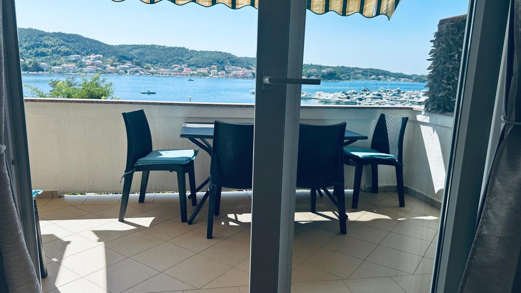 Apartments Anica Supetarska Draga Εξωτερικό φωτογραφία
